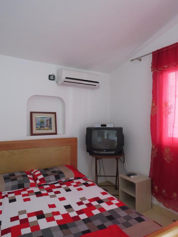 Apartments Volaric Sutomore Exterior photo