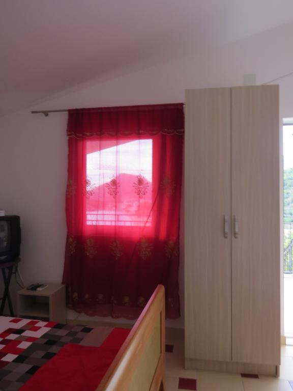 Apartments Volaric Sutomore Exterior photo